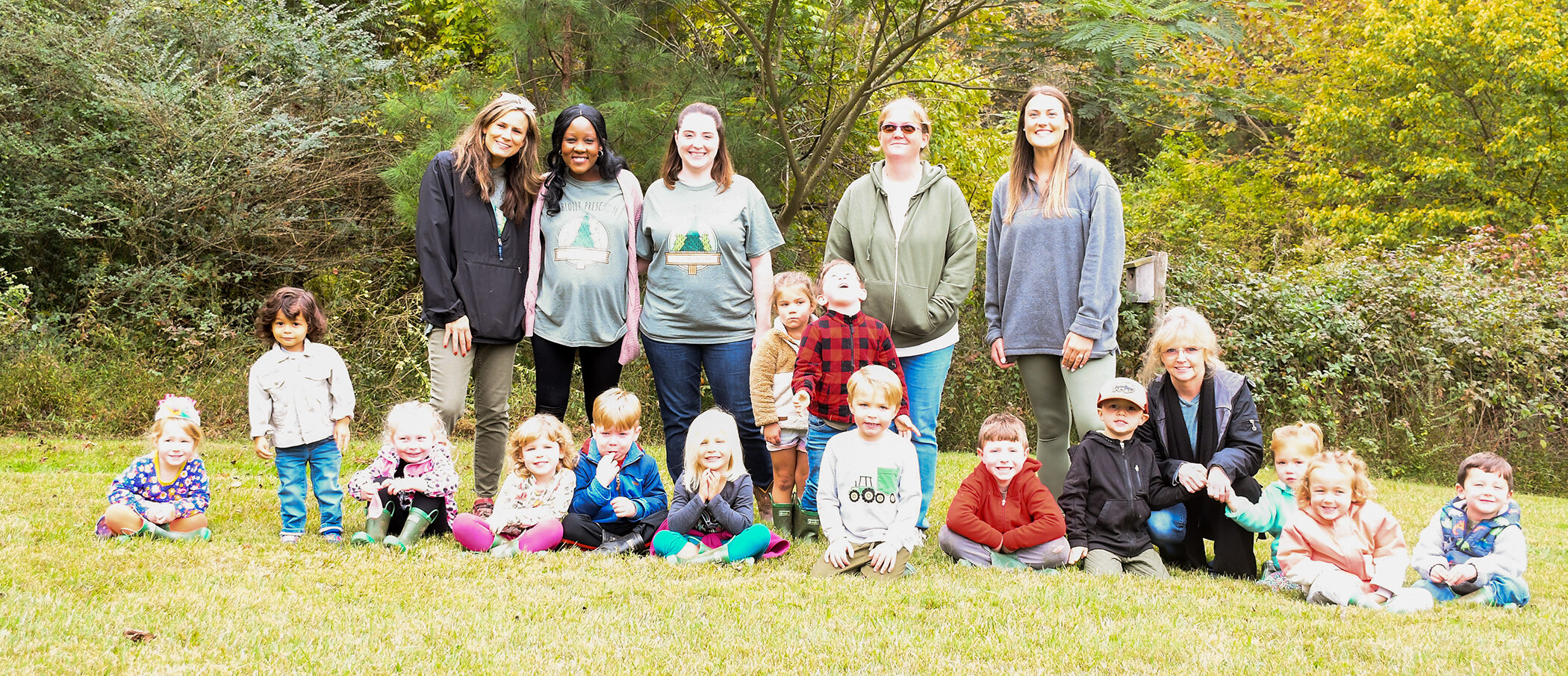 Loblolly students and childcare workers enjoy a hike